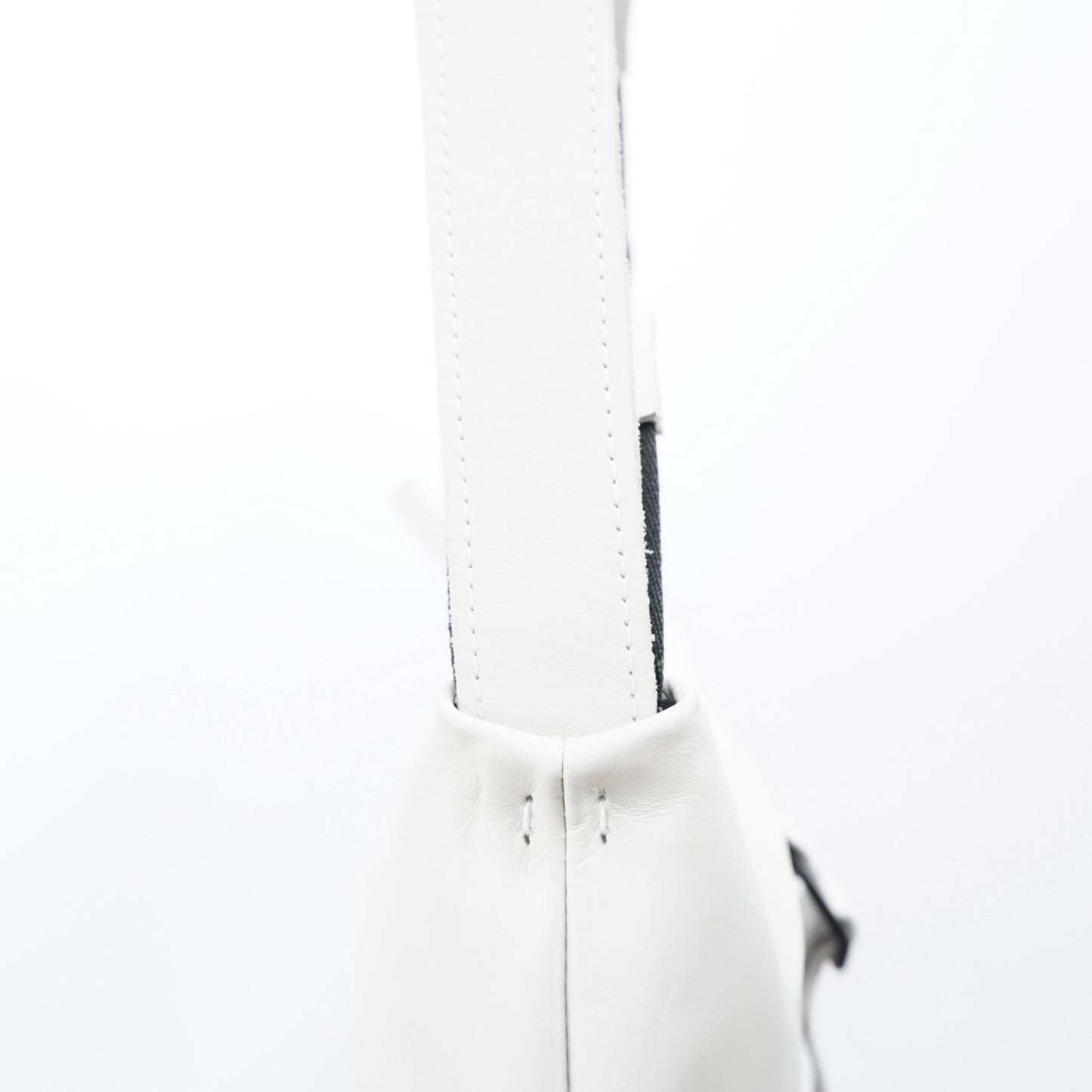 0002 Shoulder